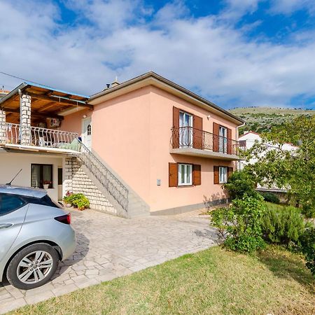Apartment Milan Сень Екстер'єр фото