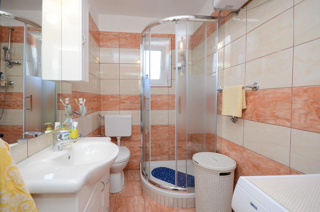 Apartment Milan Сень Екстер'єр фото