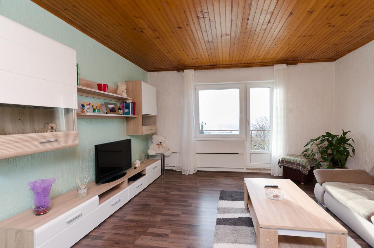 Apartment Milan Сень Екстер'єр фото