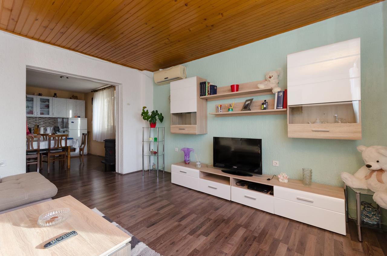 Apartment Milan Сень Екстер'єр фото