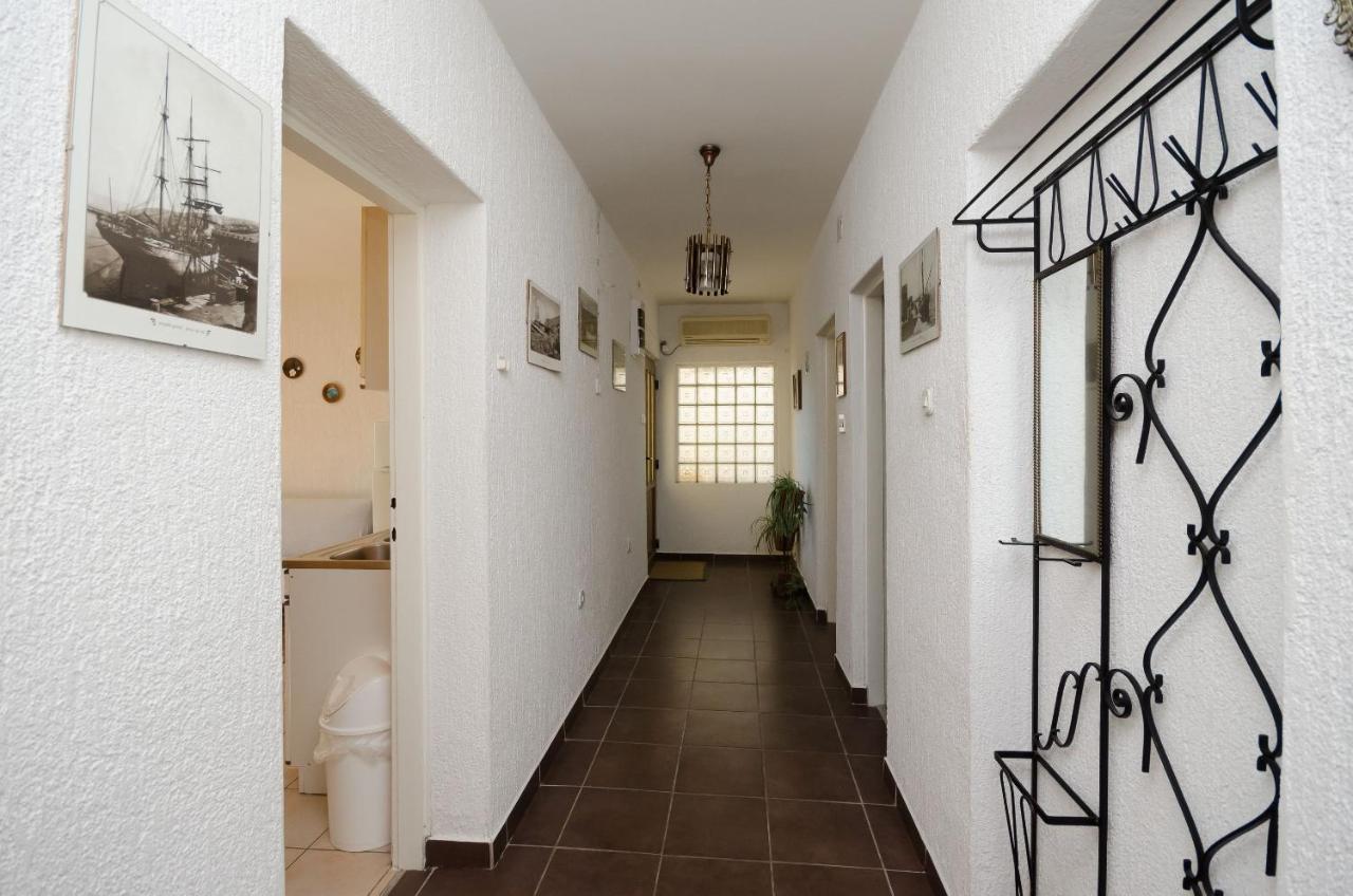 Apartment Milan Сень Екстер'єр фото